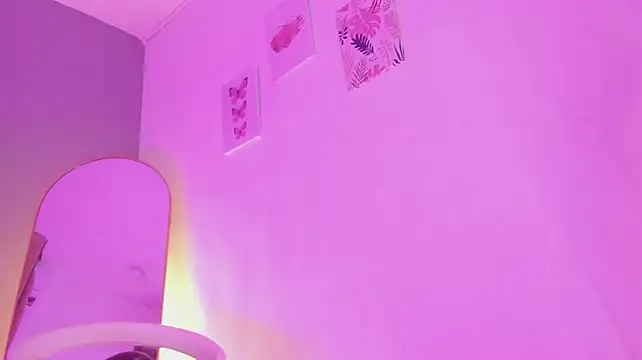 JulianaCarter live cam on StripChat