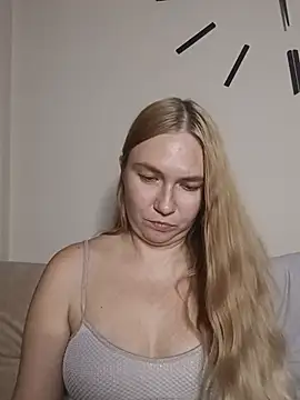 KisaVixen live cam on StripChat