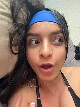 violeta365 live cam on StripChat