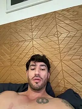 Antonelly1111 live cam on StripChat
