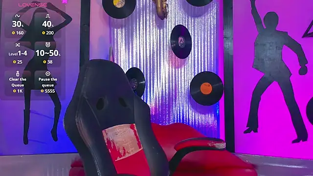 nickyminach_ live cam on StripChat