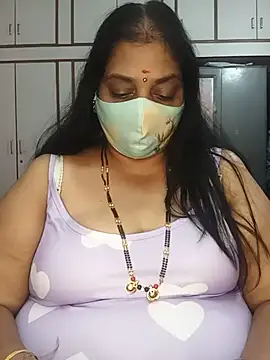 ragavi-kannada-telugu (F milf) - Fussy oil massage and fingaring