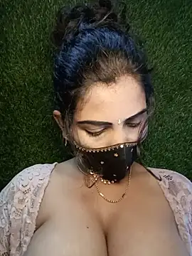 Nithyatamil live cam on StripChat