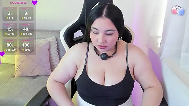 ambar-wells live cam on StripChat