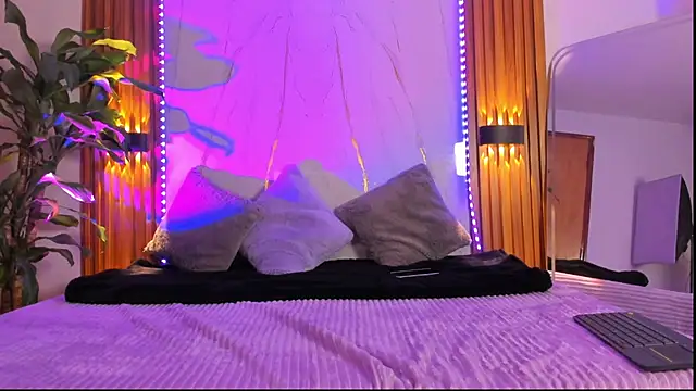 CharleyNova live sex cam
