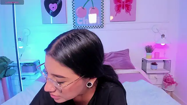 Sharon_Adamss webcam