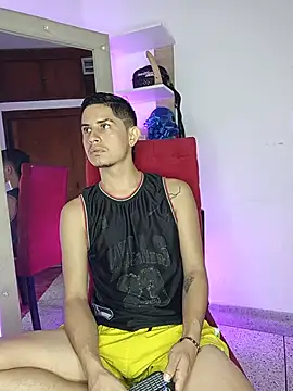 wickedboy_twin1 live cam on StripChat