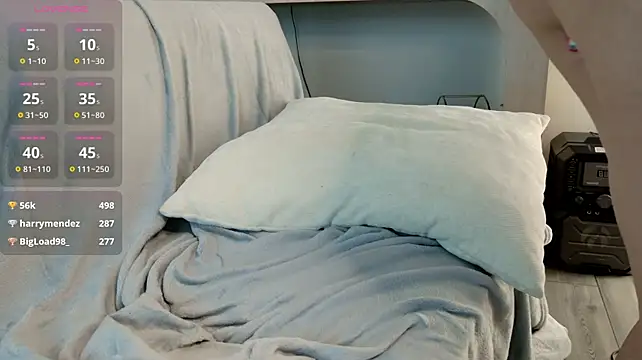lilbbyily live cam on StripChat