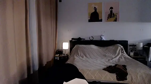 VivianCoke live cam on StripChat