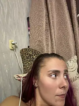 AlisaKissss live cam on StripChat