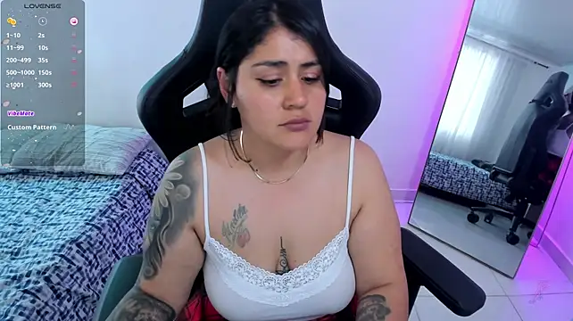 karlie02_ live cam on StripChat
