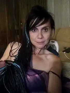Francenia_lolis live cam on StripChat