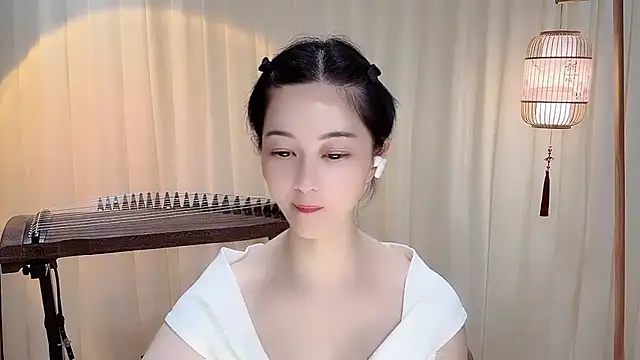 Tian-xin-999 live cam on StripChat
