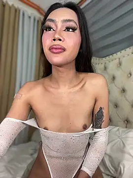 Innocent_yanixx69 live sex cam