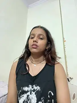 Maggie_748 live cam on StripChat