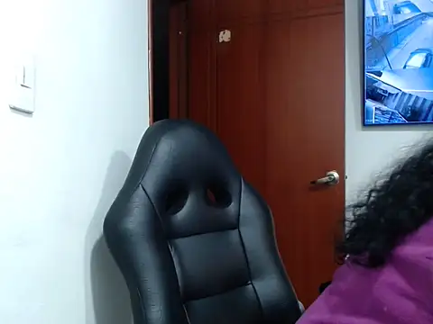 _BellaNocturna live cam on StripChat