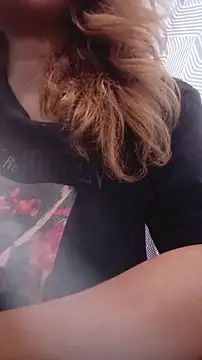annielorin (F young) - playing with my nipps