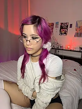 MikiMikiLeak live cam on StripChat