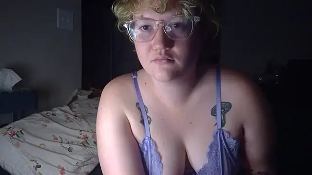 treatlucky (F young) - boyshorts off