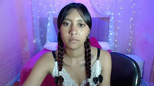 pinkie_dash111 live cam on StripChat
