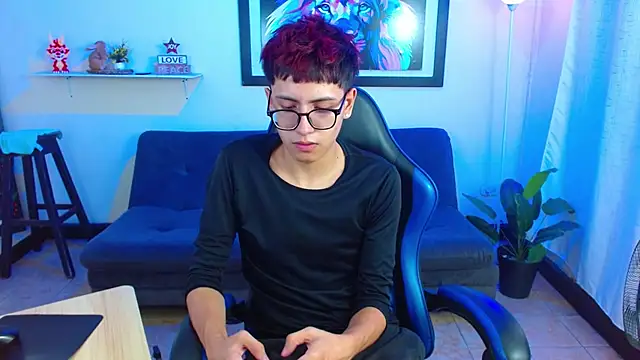 alexcum_18