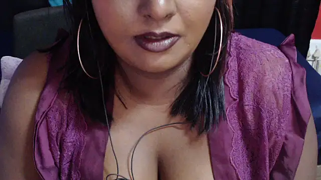 INDIANSIN2 live cam on StripChat