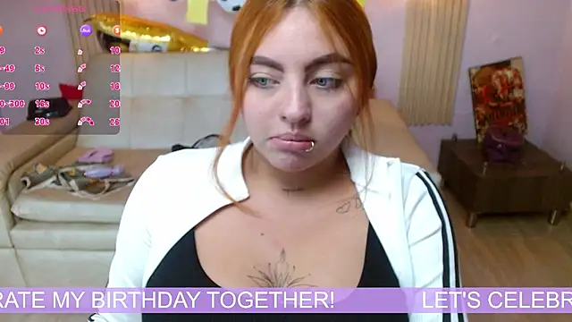 Miley_Clarck live cam on StripChat