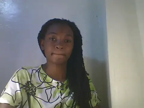 cutebrownny live cam on StripChat