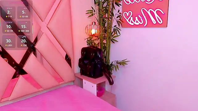 Ivonne_Latina live cam on StripChat