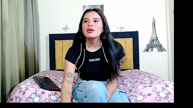 ZARAYXS live cam on StripChat