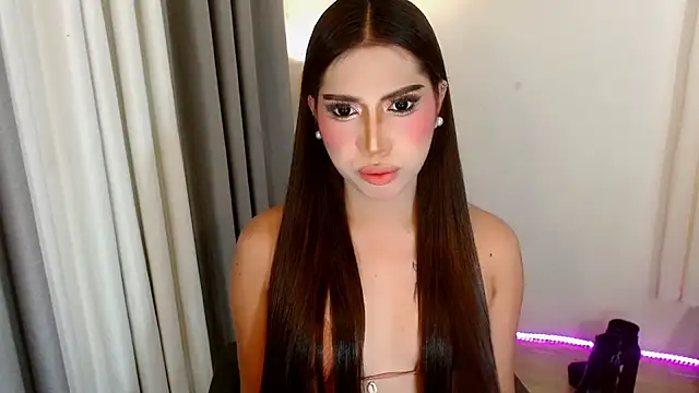 FuckingDolls69 live cam on StripChat