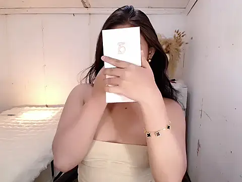 Urultimate_milker live cam on StripChat