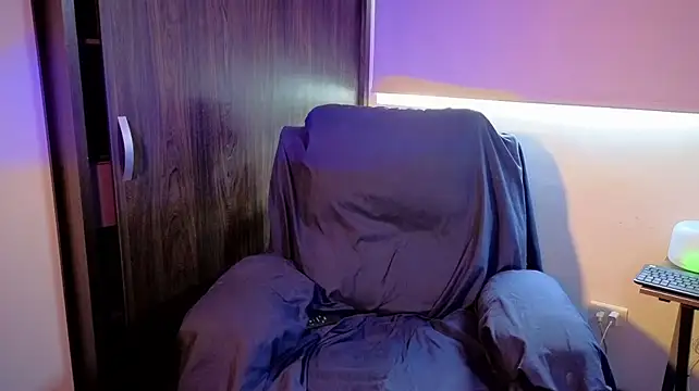 Wheeler_Green live cam on StripChat