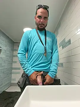 aceis24smooth live cam on StripChat