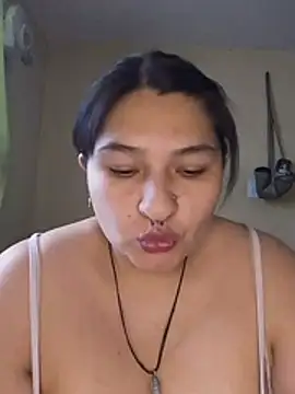 LauraHorny69