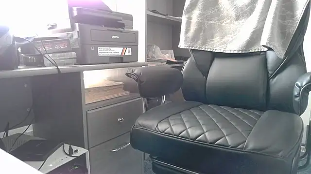 TrevorSteele live sex cam