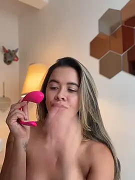 Emilia_Bakerr webcam