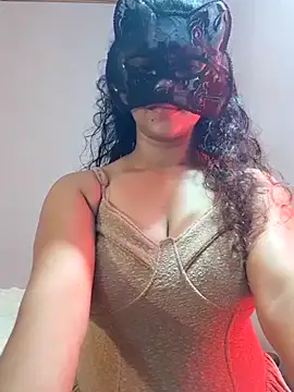 Webcam Model(Chathunii) is live