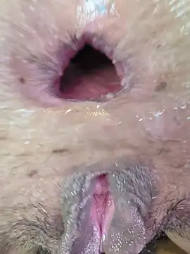 HottCandy21 webcam