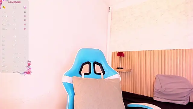 layla_arabelle (F young) - oil on tits💜💦