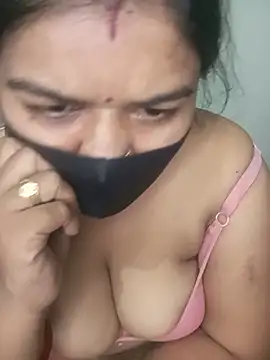 Sassy_messy live cam on StripChat