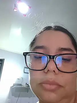 Eimy__saenz live cam on StripChat