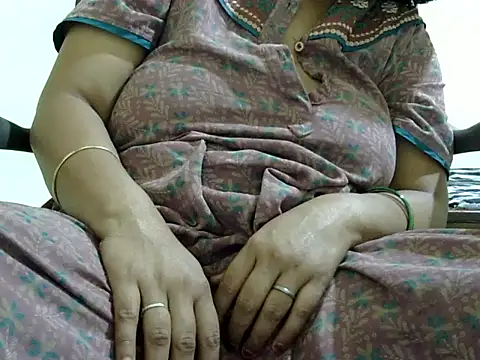 Pyari_Hina