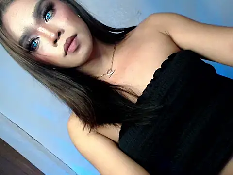 selffucker_dollmaker69 live cam on StripChat