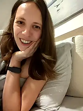 Webcam Model(lauflor) is live