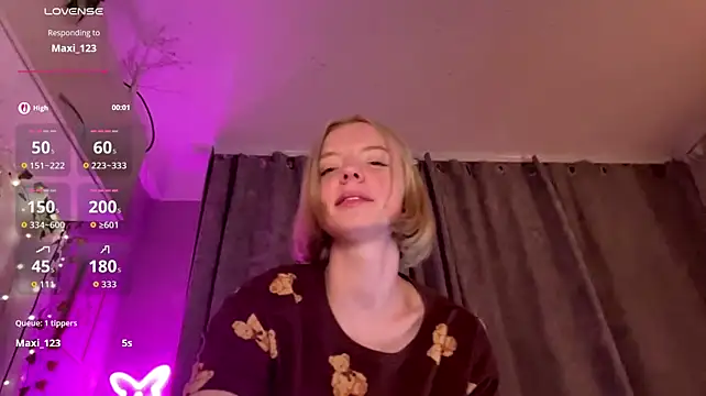 Marry_Sornatiko webcam