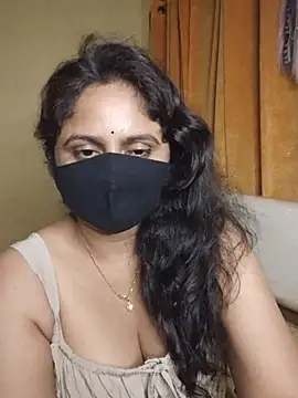 sravvi499 (F milf) - King name on boobs