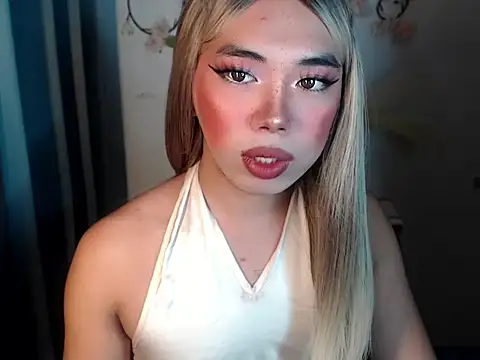 seductive_ferryxxx (T teen) - Make me so fucking hard right now!