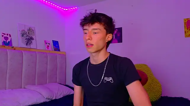 juanmres (M twink) - Masturbate hard until cum