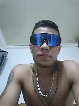 xxxpaisitahot777 (M young) - 😈 Naked  😈